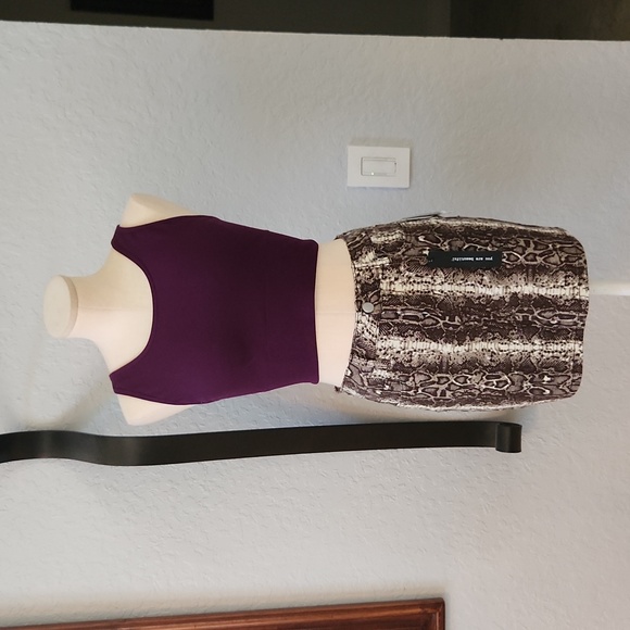 43. NWT Dollhouse snake print mini skirt, Size 26/3 - Picture 3 of 5